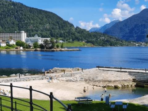 balestrand lagoon swimming