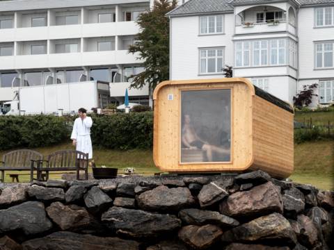 Heit. Balestrand Sauna